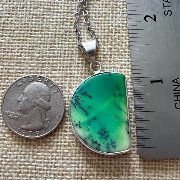 New Green Dendritic Opal Stone Silver Overlay Pendant Necklace - Picture 5 of 5